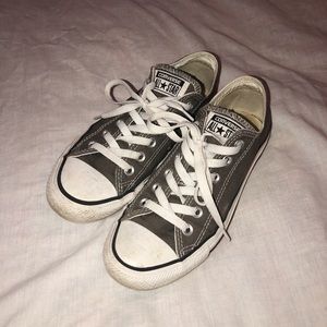 grey converse